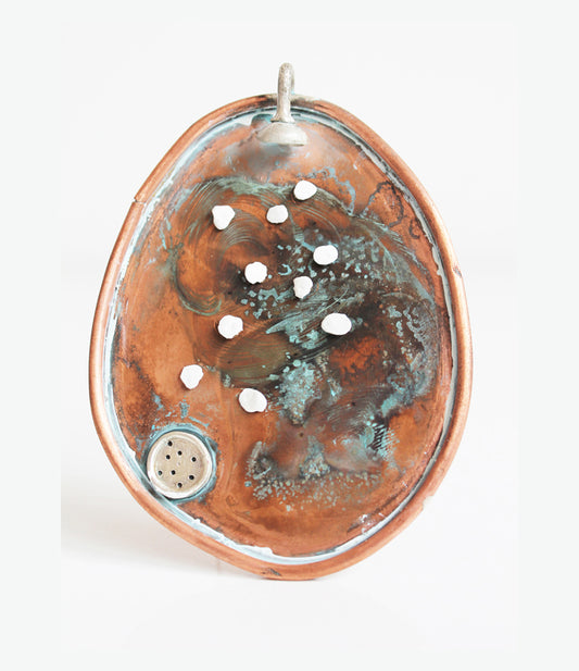 From Raw Materials to Finished Product: The Art of Artisan Jewelry Making