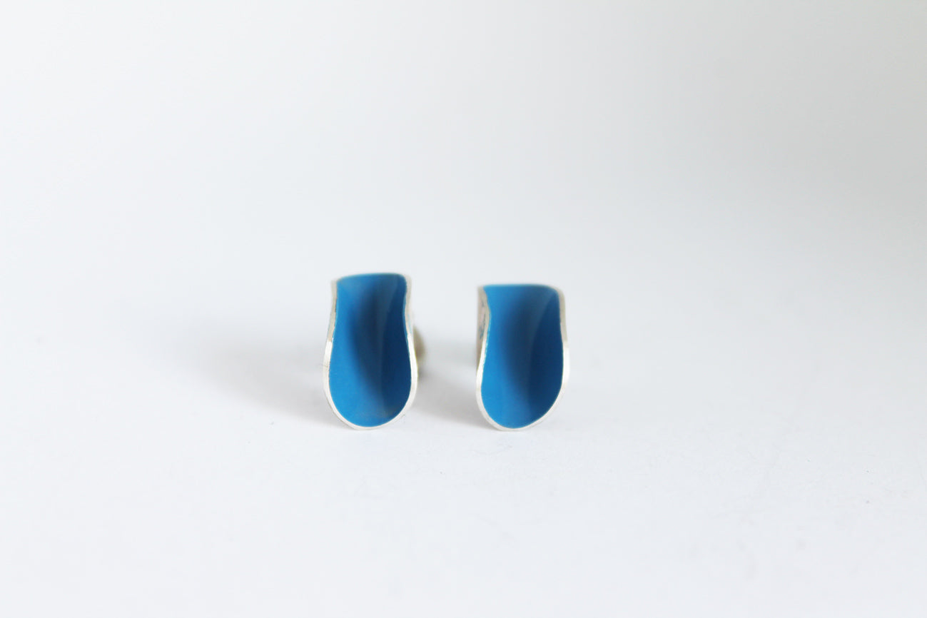 Silver shell Earrings / Red, Blue, White, Sprayed or Black Silver
