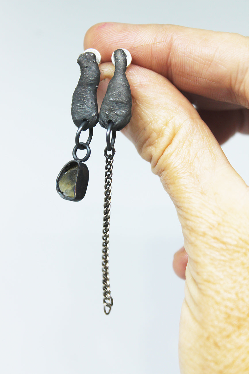 DisOrder * Mismatched mixed metal earrings / white, green or black