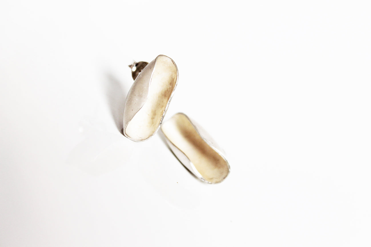 Silver shell Earrings / Red, Blue, White, Sprayed or Black Silver