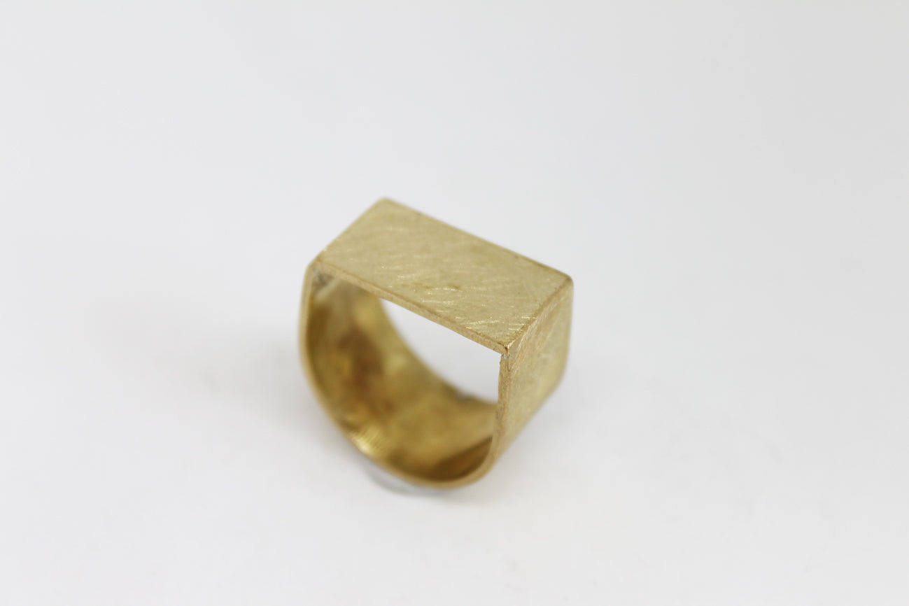 Minimal geometric Brass Ring