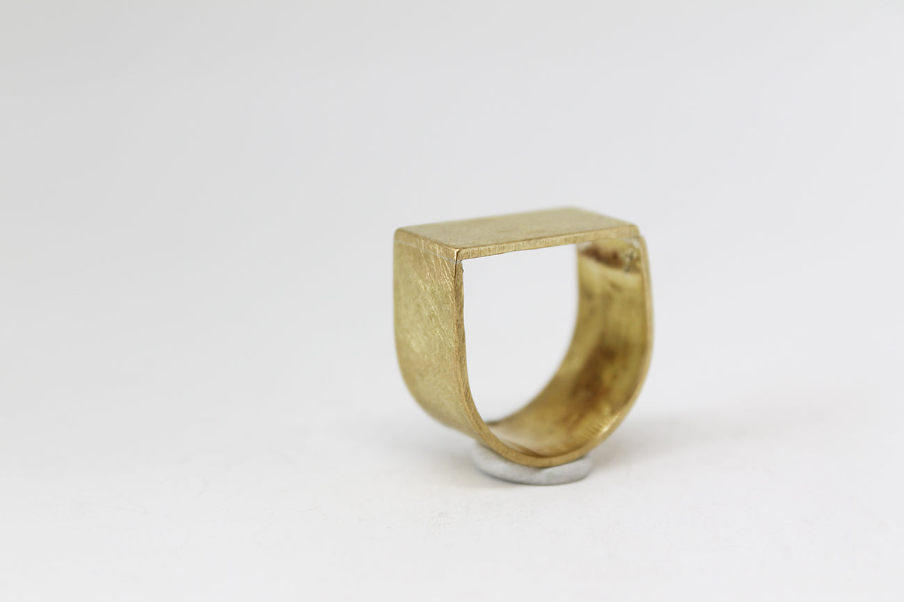 Minimal geometric Brass Ring