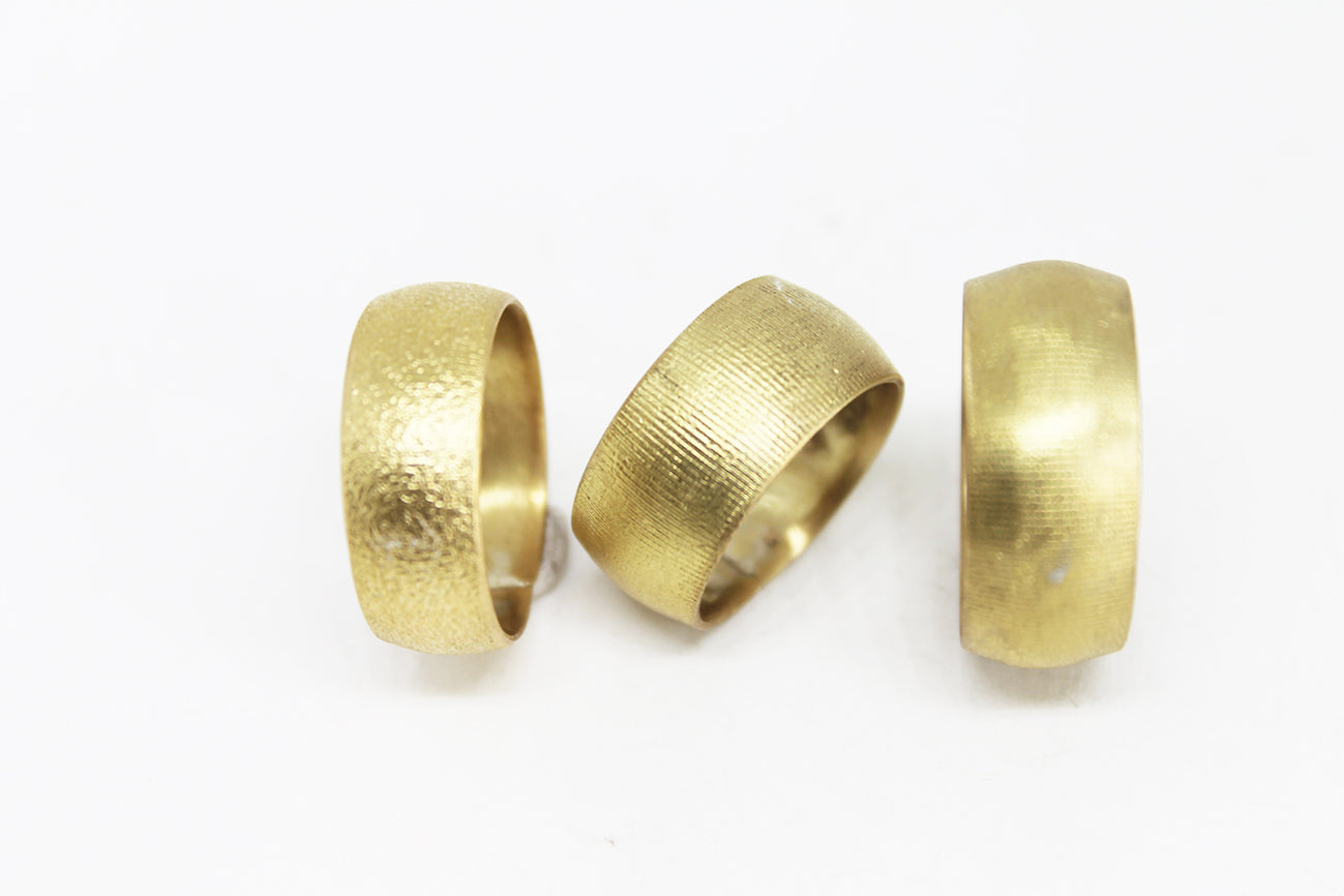 Minimal textured unisex rings / 3 sizes