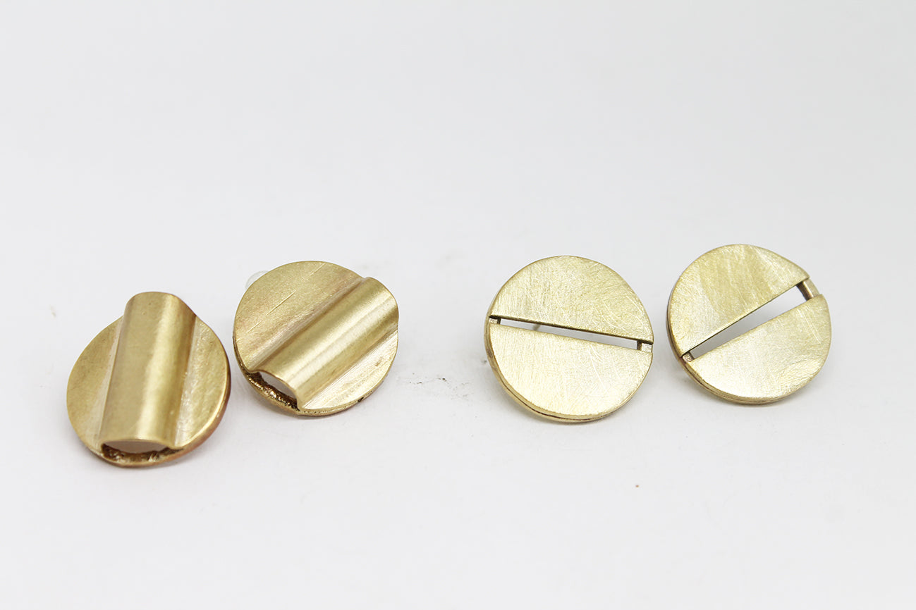 Statement Mixed metal goldish studs