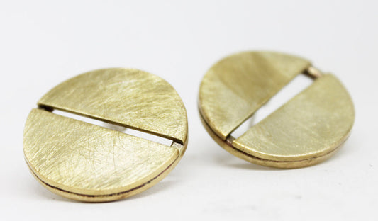 Statement Mixed metal goldish studs