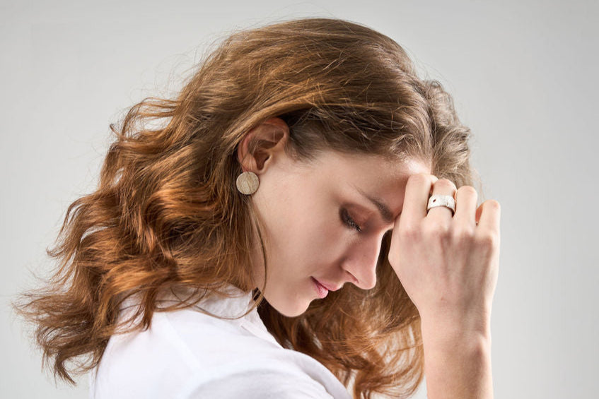 Bold texture silver ring / white or black silver