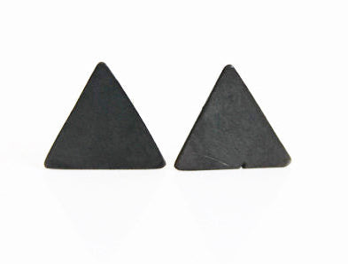 Everyday triangle studs // matte or black silver
