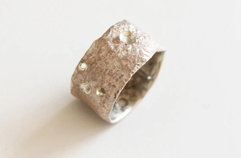 Bold texture silver ring / white or black silver