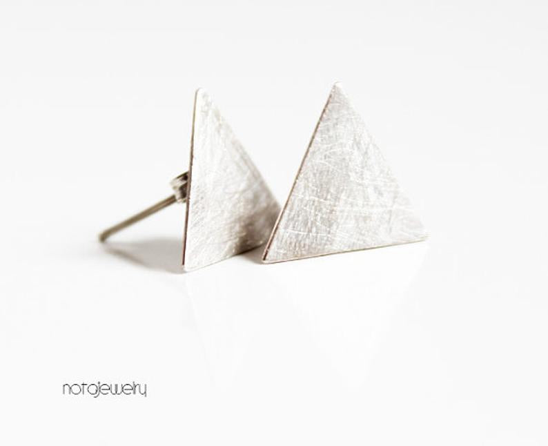 Everyday triangle studs // matte or black silver