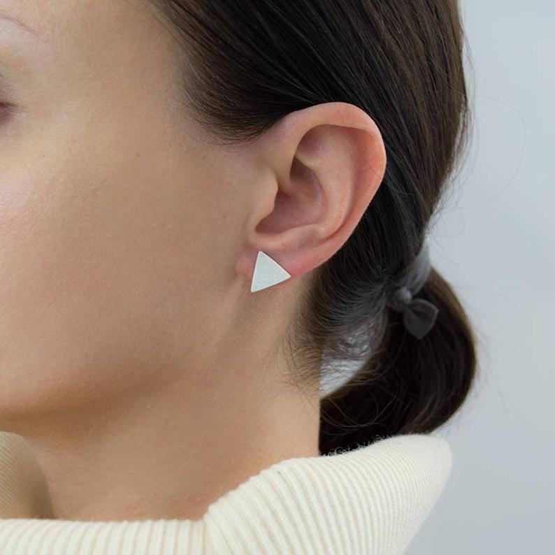 Everyday triangle studs // matte or black silver