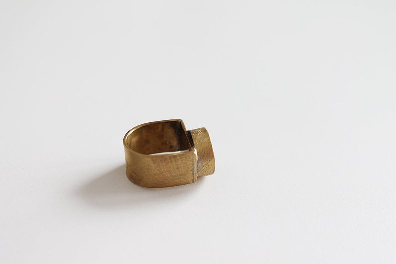Big bold unisex brass ring / burma