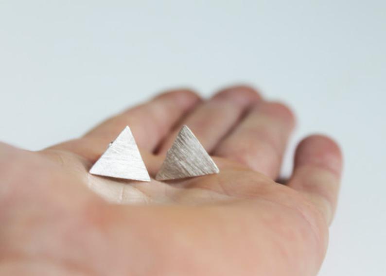 Everyday triangle studs // matte or black silver