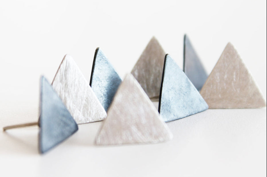 Everyday triangle studs // matte or black silver