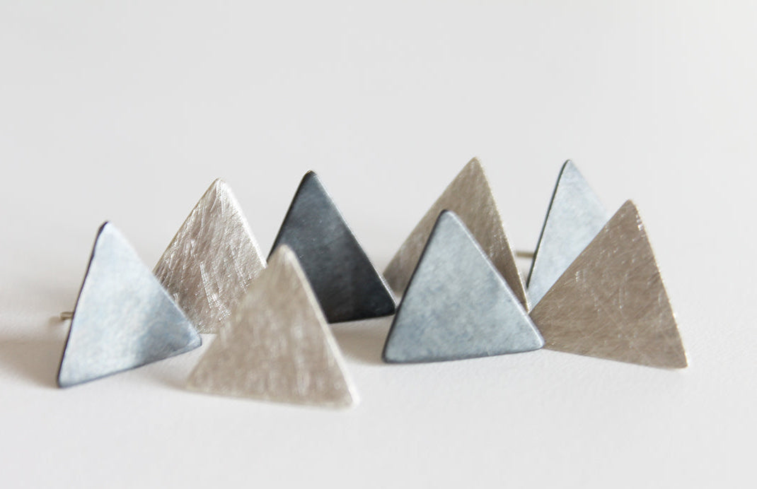 Everyday triangle studs // matte or black silver