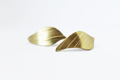 Unique mixed metal leafs earrings / different shapes