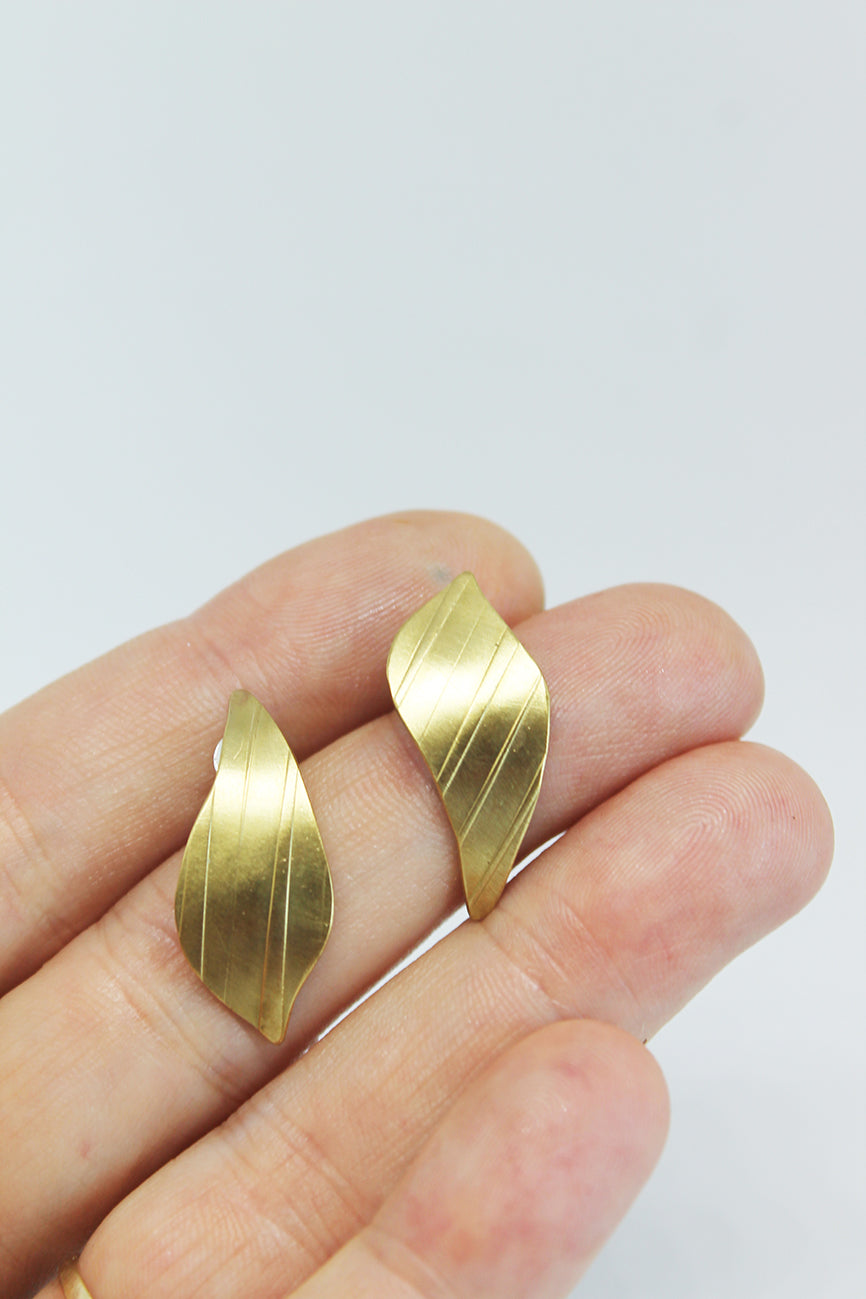 Unique mixed metal leafs earrings / different shapes