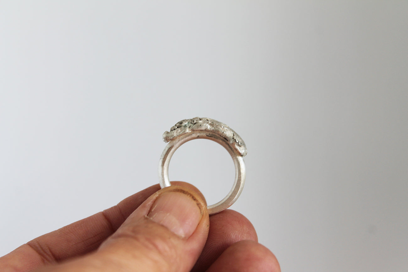 Unique silver bold ring