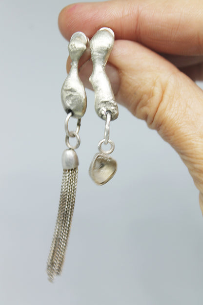 DisOrder * Mismatched mixed metal earrings / white, green or black