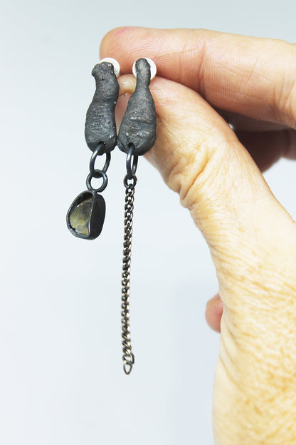 DisOrder * Mismatched mixed metal earrings / white, green or black