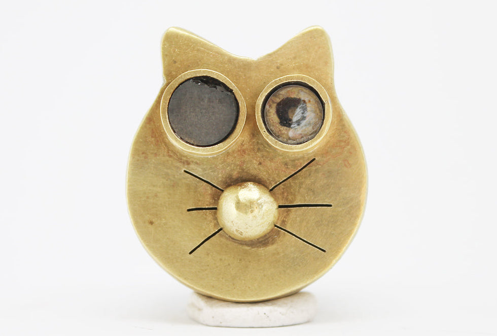 Small cute Cat Brooch Pin