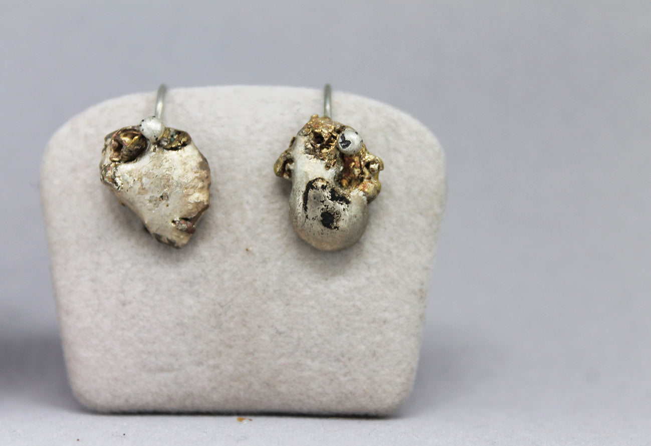 Charming mixed metal drop earrings / ŠFRLJIĆI