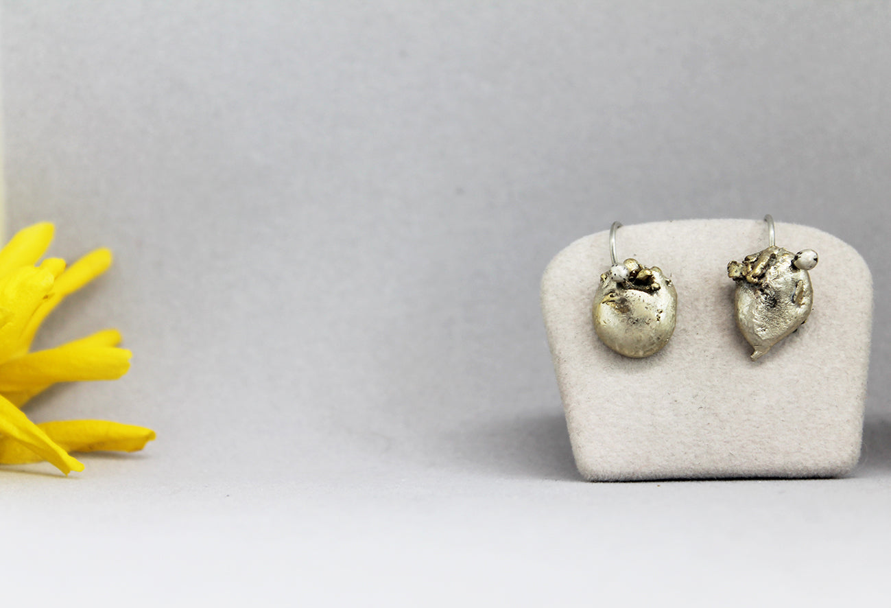 Charming mixed metal drop earrings / ŠFRLJIĆI