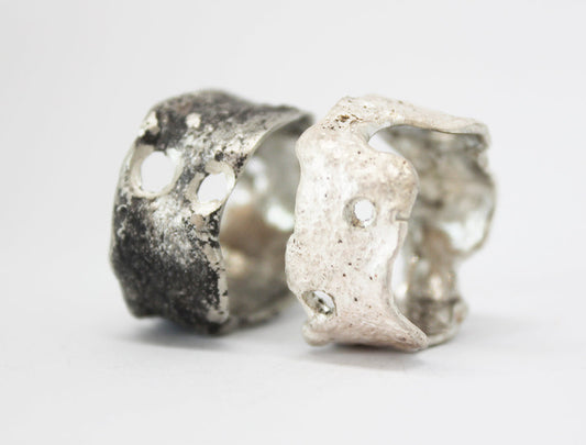 Bold texture silver ring / white or black silver