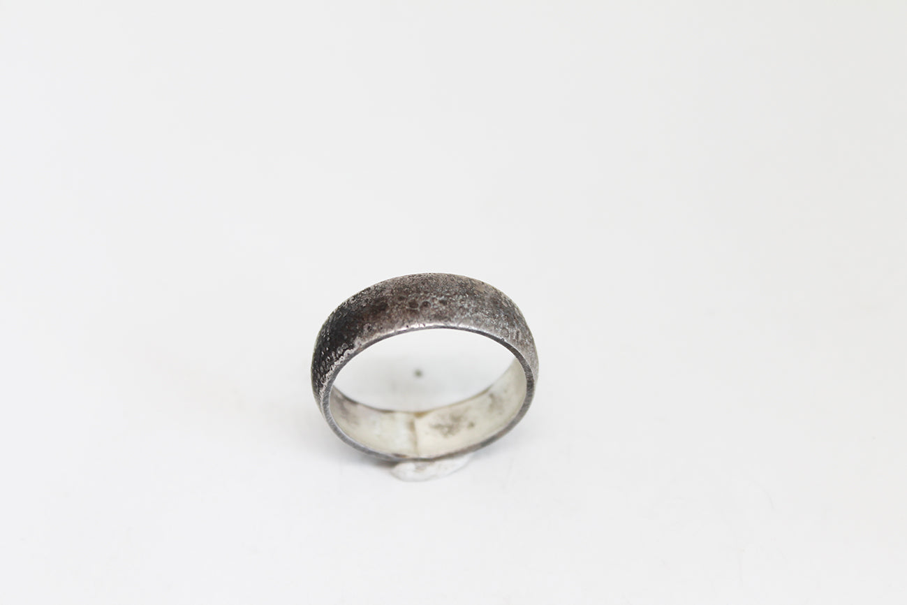 Unisex black silver ring