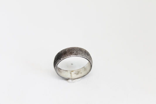 Unisex black silver ring