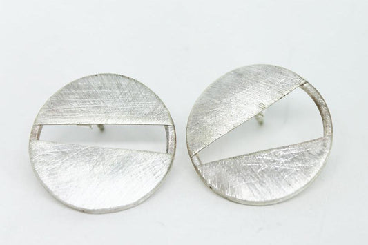 Unique round silver earrings