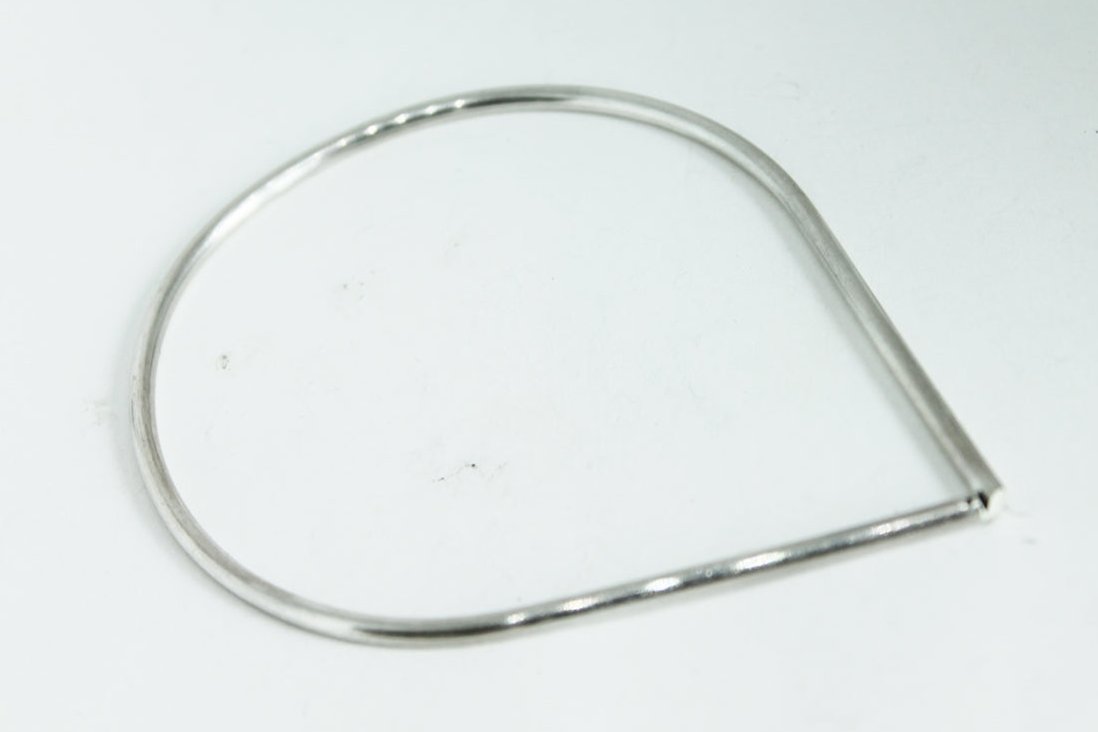 Mono silver teardrop bangle