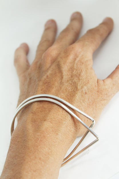Minimal silver unisex bangle(s) / single or pair