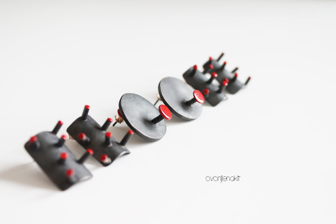 Unique bold silver earrings / Cicke