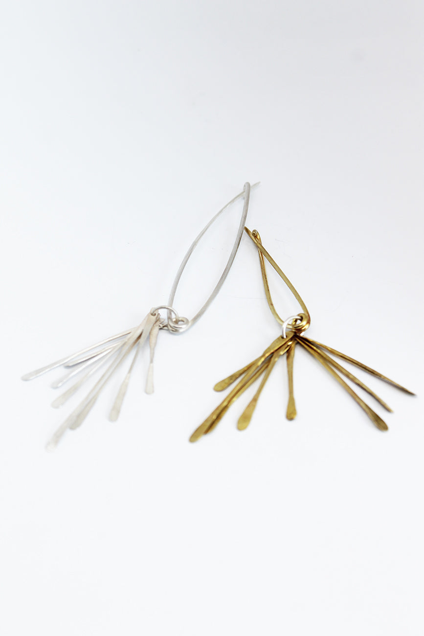 Bold modular silver brooch pin / Black or white