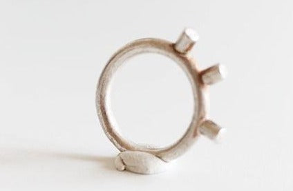 White silver thin spike unisex ring