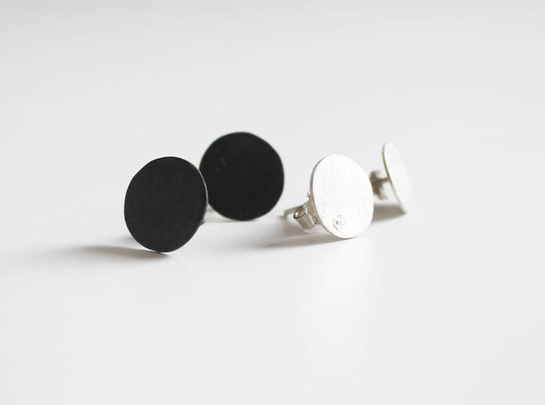 Minimal Round Silver Everyday Studs