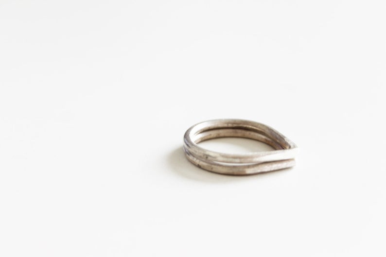 Set of two dainty silver teardrop unisex ring