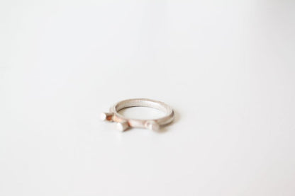 White silver thin spike unisex ring